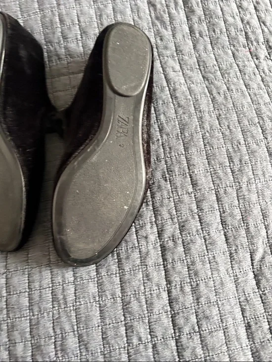 Zara Black Velvet Mary Jane Flats with Gold Decorative Buckle - Picture 3 of 3